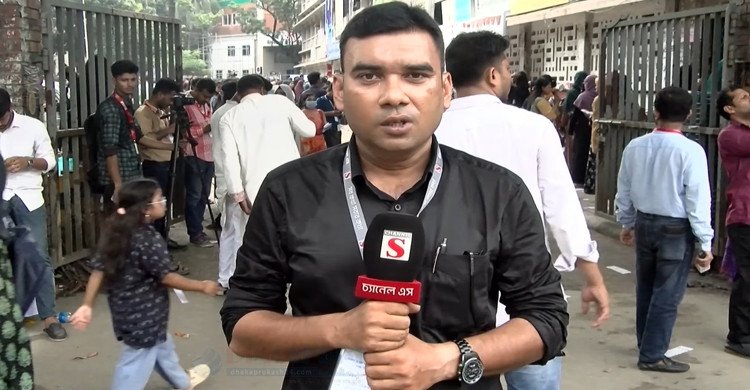 ডাকসু নির্বাচনে দায়িত্ব পালনের সময় সাংবাদিকের মৃত্যু